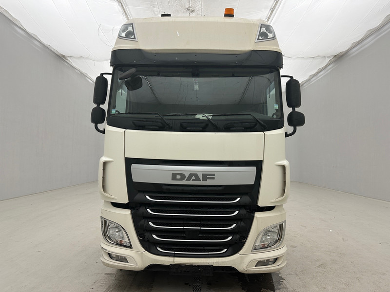 DAF XF 460 Super Space Cab* - Sattelzugmaschine: das Bild 2 DAF XF 460 Super Space Cab* - Sattelzugmaschine: das Bild 2