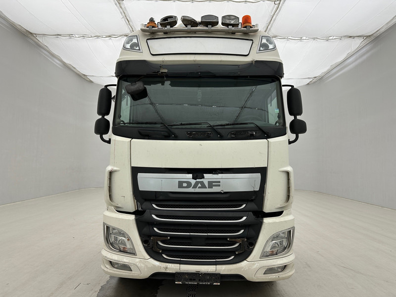 DAF XF 460 Super Space Cab - Sattelzugmaschine: das Bild 2 DAF XF 460 Super Space Cab - Sattelzugmaschine: das Bild 2