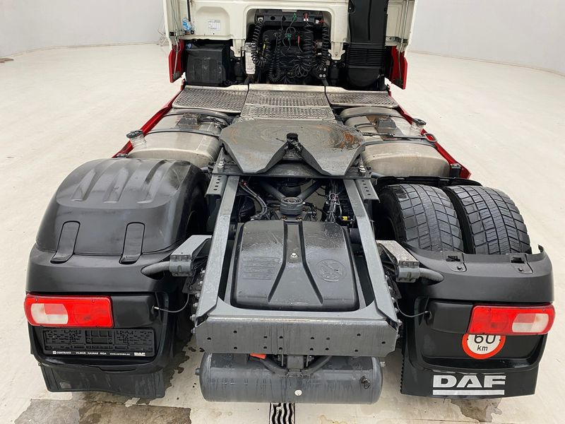 DAF XF105.530 Super Space Cab* - Sattelzugmaschine: das Bild 5 DAF XF105.530 Super Space Cab* - Sattelzugmaschine: das Bild 5