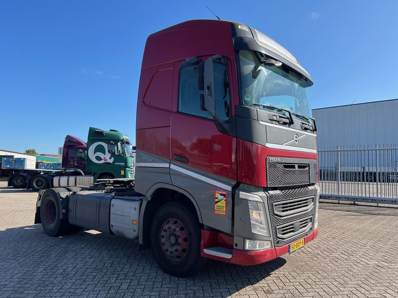 Volvo FH13.420 Globetrotter - ADR - Sattelzugmaschine: das Bild 3 Volvo FH13.420 Globetrotter - ADR - Sattelzugmaschine: das Bild 3