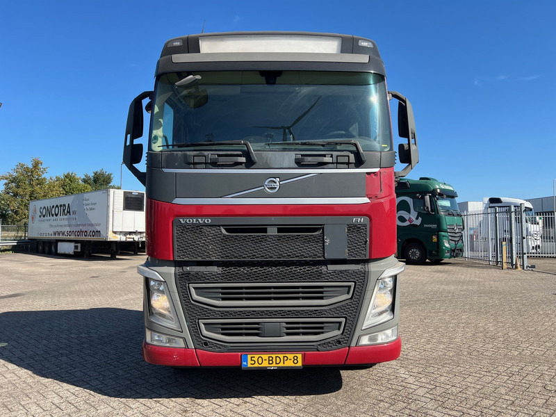 Volvo FH13.420 Globetrotter - ADR - Sattelzugmaschine: das Bild 2 Volvo FH13.420 Globetrotter - ADR - Sattelzugmaschine: das Bild 2