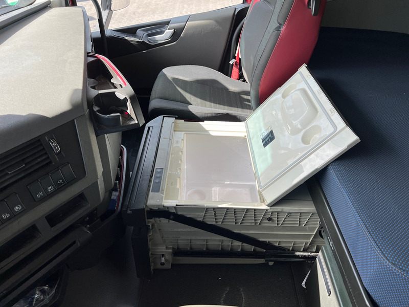 Sattelzugmaschine Volvo FH13.420 Globetrotter - ADR: das Bild 8