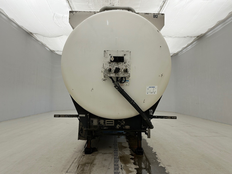 Stokota Tank 39000 L - Tankauflieger: das Bild 2 Stokota Tank 39000 L - Tankauflieger: das Bild 2