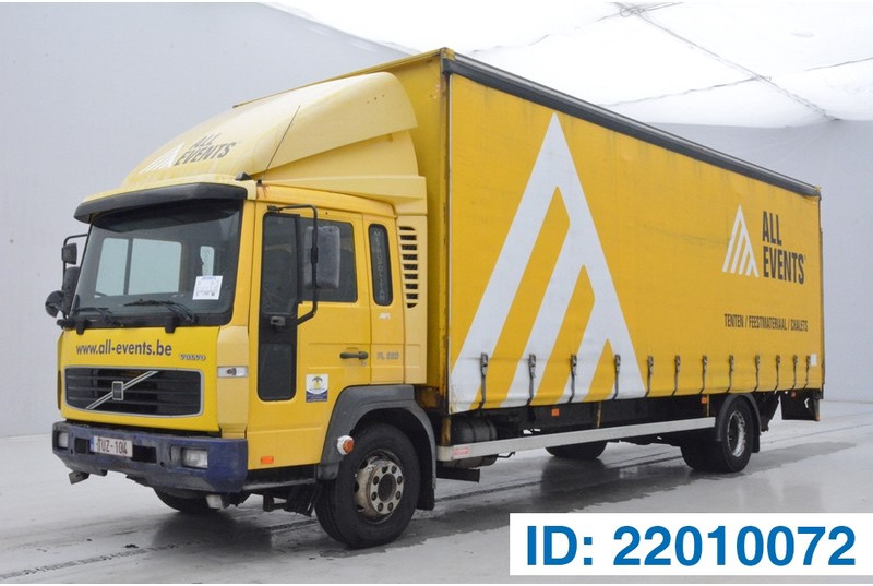 Volvo FL 220* - Plane LKW: das Bild 1 Volvo FL 220* - Plane LKW: das Bild 1