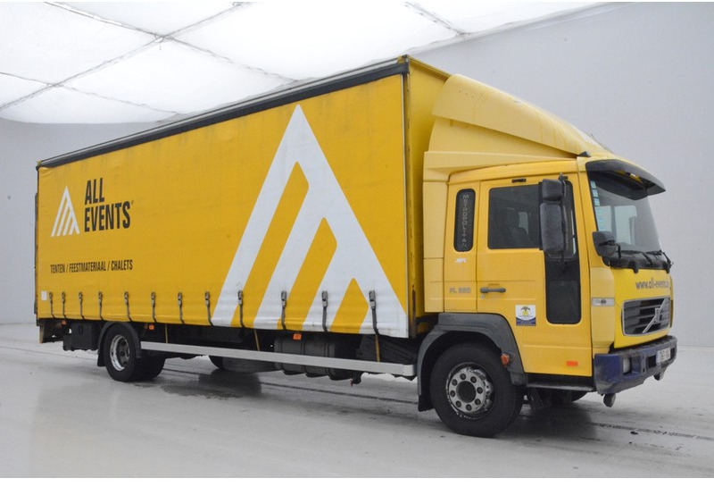 Volvo FL 220* - Plane LKW: das Bild 3 Volvo FL 220* - Plane LKW: das Bild 3