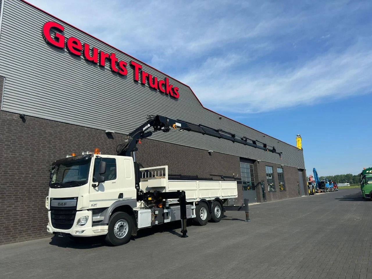 DAF CF 330 6X2 MKG HLK 341 SHP A8 KRAAN/KRAN/CANE/GR - Autokran: das Bild 2 DAF CF 330 6X2 MKG HLK 341 SHP A8 KRAAN/KRAN/CANE/GR - Autokran: das Bild 2