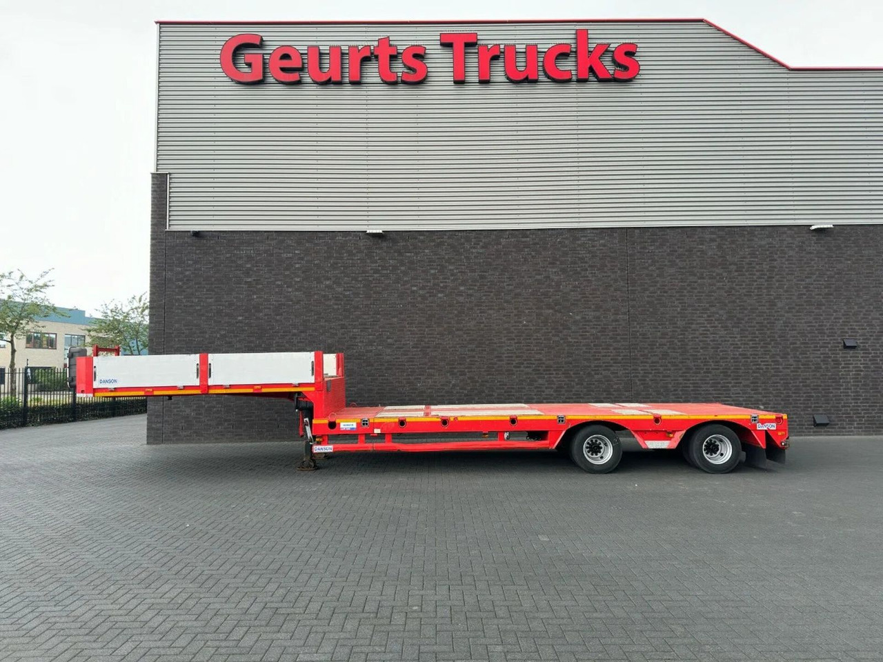 Danson HLB45 2-AXEL EXTENDABLE SEMI DIEPL - Tieflader Auflieger: das Bild 1 Danson HLB45 2-AXEL EXTENDABLE SEMI DIEPL - Tieflader Auflieger: das Bild 1