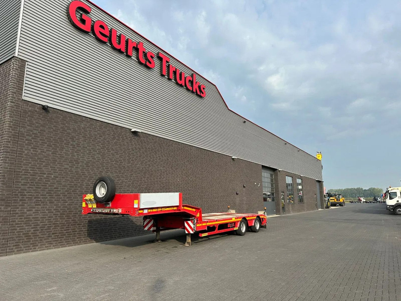 Faymonville F-S42-111A SEMI DIEPLADER/TIEFLADER/LOWLOADER - Tieflader Auflieger: das Bild 2 Faymonville F-S42-111A SEMI DIEPLADER/TIEFLADER/LOWLOADER - Tieflader Auflieger: das Bild 2