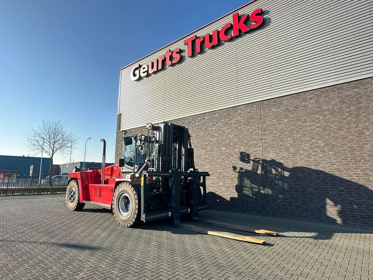 Kalmar DCG 330-12 VORKHEFTRUCK/ GABELSTAPLER/ FORKLIFT - Dieselstapler: das Bild 5 Kalmar DCG 330-12 VORKHEFTRUCK/ GABELSTAPLER/ FORKLIFT - Dieselstapler: das Bild 5