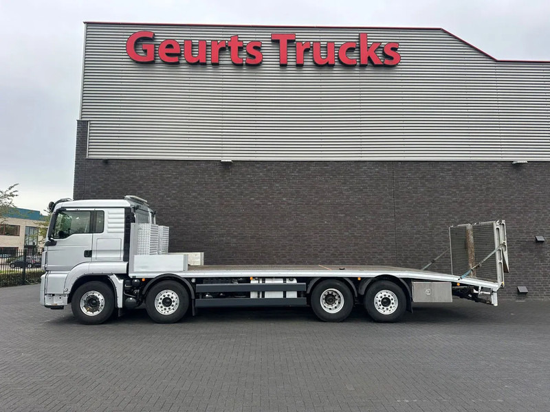 MAN TGS 35.470 8X2 OPRIJWAGEN/MACHINE TRANSPORTER/PLATEAU/ - Autotransporter LKW: das Bild 3 MAN TGS 35.470 8X2 OPRIJWAGEN/MACHINE TRANSPORTER/PLATEAU/ - Autotransporter LKW: das Bild 3