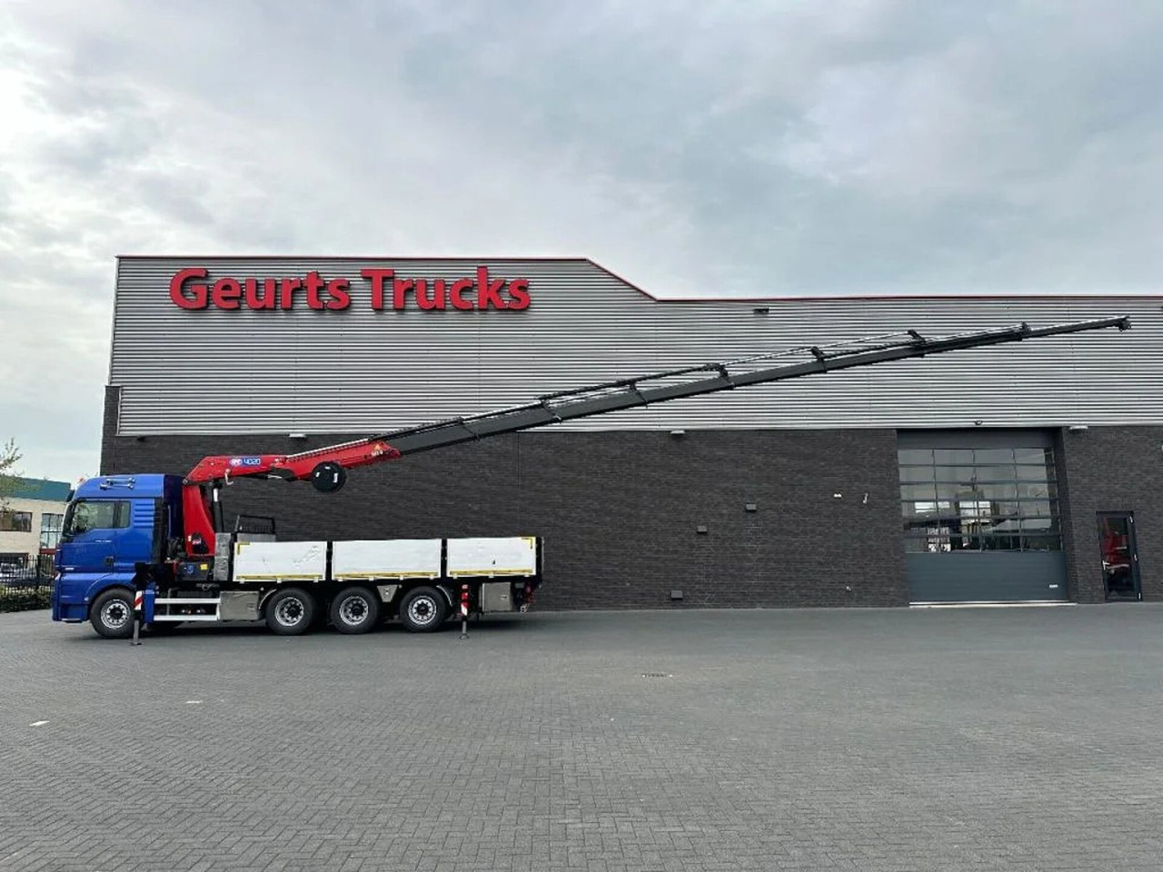 MAN TGX 33.560 8X4 TRIDEM + HMF 4020-K8 KRAAN/KRAN/C - Autokran: das Bild 4 MAN TGX 33.560 8X4 TRIDEM + HMF 4020-K8 KRAAN/KRAN/C - Autokran: das Bild 4