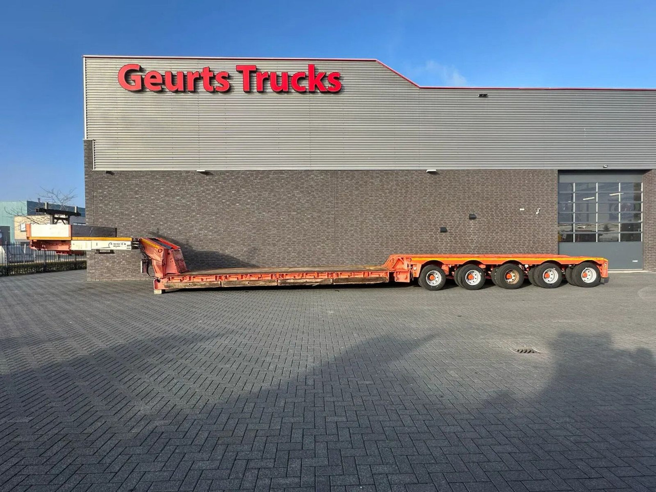 Nooteboom EURO-100-05 DIEPLADER / TIEFLADER / LOW LOADER M - Tieflader Auflieger: das Bild 1 Nooteboom EURO-100-05 DIEPLADER / TIEFLADER / LOW LOADER M - Tieflader Auflieger: das Bild 1
