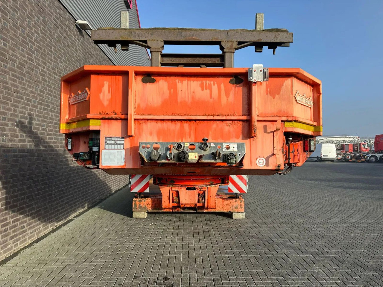 Nooteboom EURO-100-05 DIEPLADER / TIEFLADER / LOW LOADER M - Tieflader Auflieger: das Bild 5 Nooteboom EURO-100-05 DIEPLADER / TIEFLADER / LOW LOADER M - Tieflader Auflieger: das Bild 5
