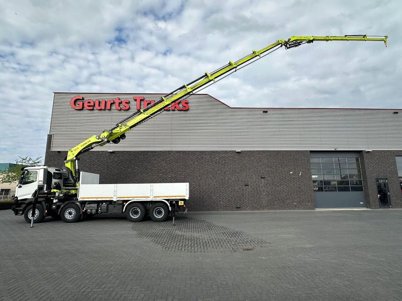 Autokran Renault C460 8X4 + HIAB X-HIPRO 548 E-7 MET JIB KRAAN /: das Bild 1