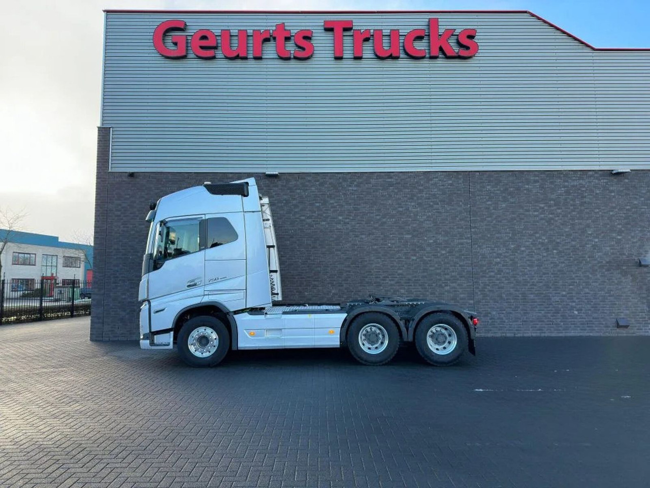 Volvo FH 16.750 6X4 TREKKER/TRACTOR/SZM EURO 6 HYDRAUL - Sattelzugmaschine: das Bild 1 Volvo FH 16.750 6X4 TREKKER/TRACTOR/SZM EURO 6 HYDRAUL - Sattelzugmaschine: das Bild 1