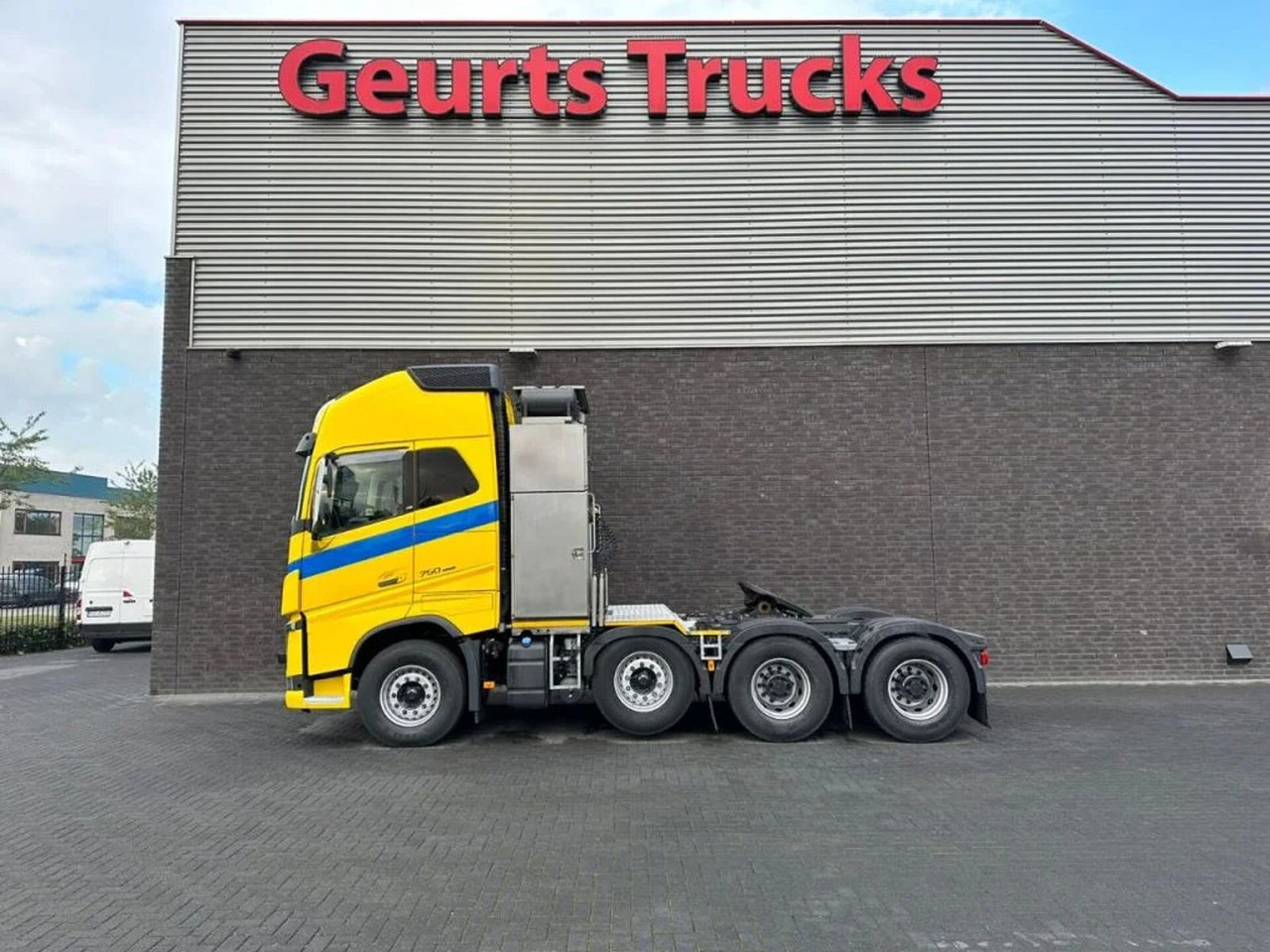 Volvo FH 16.750 8X4 HEAVY DUTY TRACTOR/SZM/TREKKER - Sattelzugmaschine: das Bild 1 Volvo FH 16.750 8X4 HEAVY DUTY TRACTOR/SZM/TREKKER - Sattelzugmaschine: das Bild 1