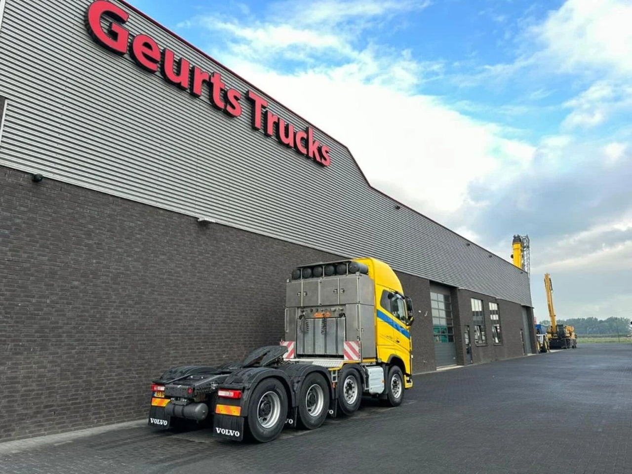 Volvo FH 16.750 8X4 HEAVY DUTY TRACTOR/SZM/TREKKER - Sattelzugmaschine: das Bild 5 Volvo FH 16.750 8X4 HEAVY DUTY TRACTOR/SZM/TREKKER - Sattelzugmaschine: das Bild 5