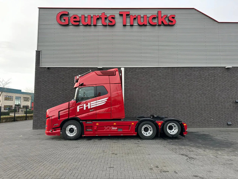 Volvo FH 16 VT5 780 XXL AERO NEW 6X2 BOOGIE TORPEDO/NOSE/HAUBE/SHOWTRUCK - Sattelzugmaschine: das Bild 1 Volvo FH 16 VT5 780 XXL AERO NEW 6X2 BOOGIE TORPEDO/NOSE/HAUBE/SHOWTRUCK - Sattelzugmaschine: das Bild 1