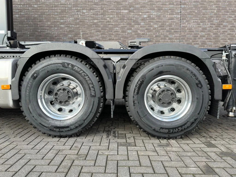 Abrollkipper, Autokran Volvo FMX 500 8X4 HIAB HAAKARM + HIAB 548 E-8 KRAAN/KRAN/CRANE/GRUA: das Bild 19 Abrollkipper, Autokran Volvo FMX 500 8X4 HIAB HAAKARM + HIAB 548 E-8 KRAAN/KRAN/CRANE/GRUA: das Bild 19