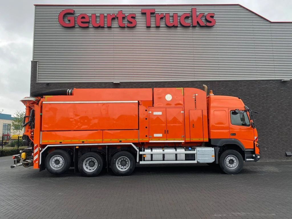 Volvo FMX 510 8X4 TRIDEM + MTS DINO 5 SAUGBAGGER/SUCTI - Saug-/ Spülfahrzeug: das Bild 4 Volvo FMX 510 8X4 TRIDEM + MTS DINO 5 SAUGBAGGER/SUCTI - Saug-/ Spülfahrzeug: das Bild 4