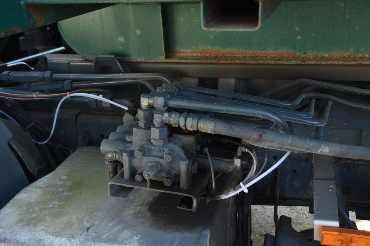 SCANIA P94 220 - Kipper: das Bild 3 SCANIA P94 220 - Kipper: das Bild 3