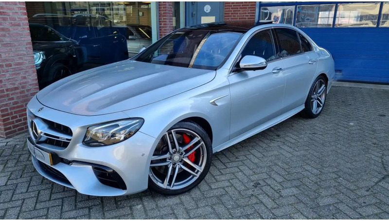 Mercedes-Benz E-Klasse 63 S, 4 Matic AMG..... Premium plus. - Limousine: das Bild 2 Mercedes-Benz E-Klasse 63 S, 4 Matic AMG..... Premium plus. - Limousine: das Bild 2