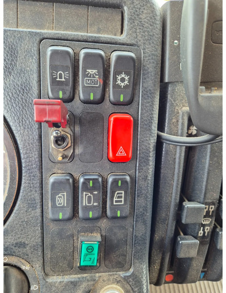 Abschleppwagen Mercedes-Benz SK 1420 afzetbak.kraan.lier.... Bergingswagen: das Bild 14