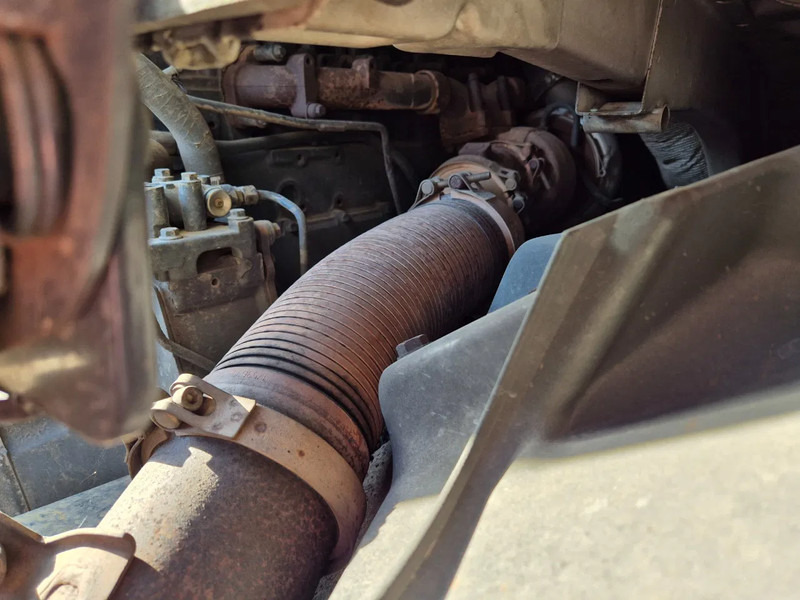 Seil Abrollkipper Scania P 420 8x2.. manuel gearbox.: das Bild 12