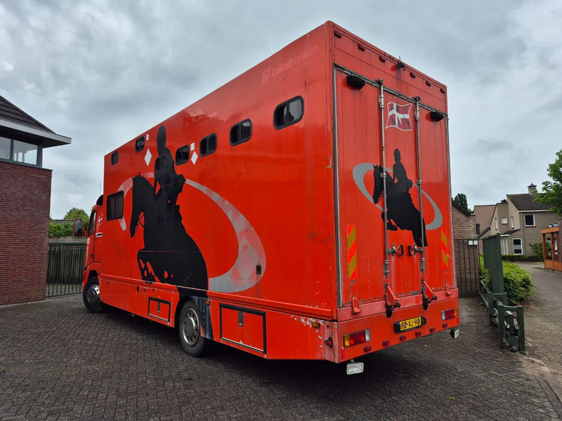 Volvo FH 12.. 380pk luchtgeveerd voor en achteras - Pferdetransporter: das Bild 2 Volvo FH 12.. 380pk luchtgeveerd voor en achteras - Pferdetransporter: das Bild 2