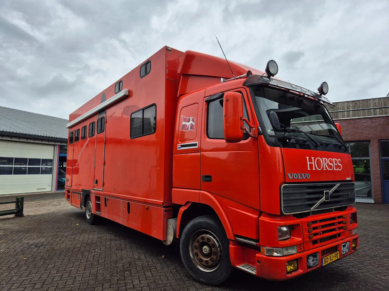 Volvo FH 12.. 380pk luchtgeveerd voor en achteras - Pferdetransporter: das Bild 4 Volvo FH 12.. 380pk luchtgeveerd voor en achteras - Pferdetransporter: das Bild 4