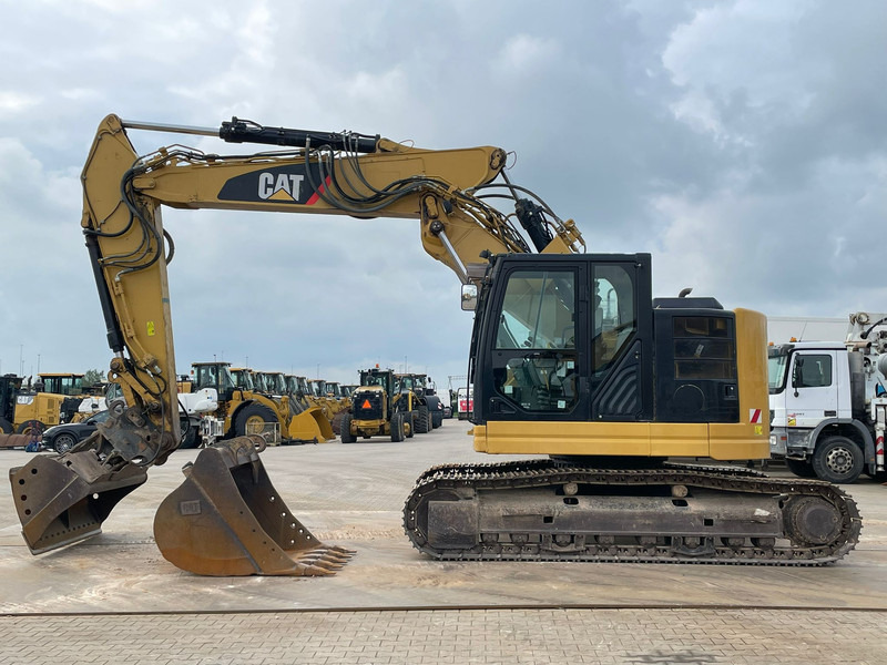 Caterpillar 325F LCR - Kettenbagger: das Bild 1 Caterpillar 325F LCR - Kettenbagger: das Bild 1