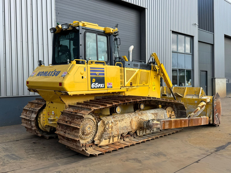 Komatsu D65PXi-18 - Bulldozer: das Bild 5 Komatsu D65PXi-18 - Bulldozer: das Bild 5
