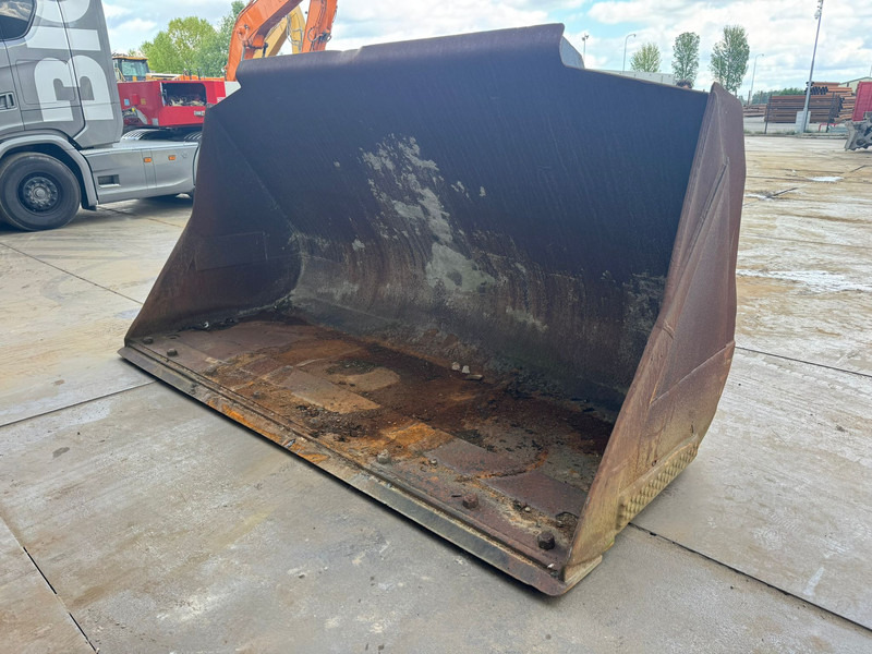 Volvo 4.2 m3 - Schaufel: das Bild 1 Volvo 4.2 m3 - Schaufel: das Bild 1