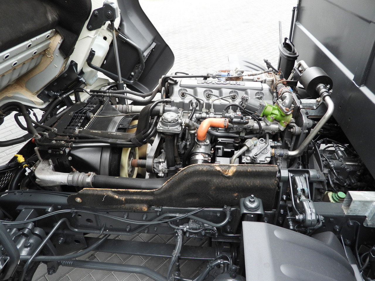 Kipper DAF LF 180 THREE-WAY TIPPER CRUISE CONTROL LED LIGHTS AUTOMATIC TRANSMISSION TWIN WHEELS AIR CONDITIONING 180HP: das Bild 29 Kipper DAF LF 180 THREE-WAY TIPPER CRUISE CONTROL LED LIGHTS AUTOMATIC TRANSMISSION TWIN WHEELS AIR CONDITIONING 180HP: das Bild 29