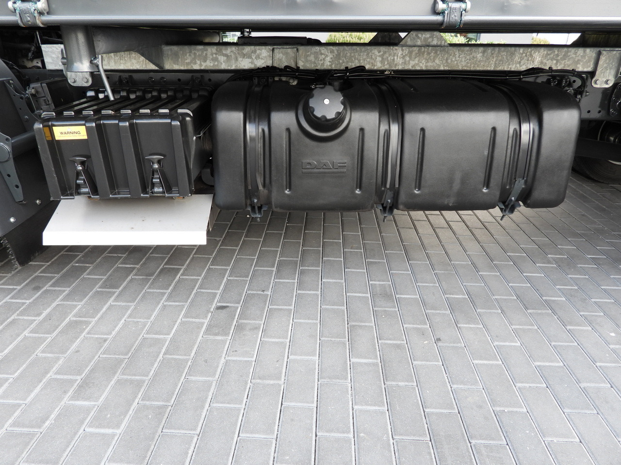 Kipper DAF LF 180 THREE-WAY TIPPER CRUISE CONTROL LED LIGHTS AUTOMATIC TRANSMISSION TWIN WHEELS AIR CONDITIONING 180HP: das Bild 26 Kipper DAF LF 180 THREE-WAY TIPPER CRUISE CONTROL LED LIGHTS AUTOMATIC TRANSMISSION TWIN WHEELS AIR CONDITIONING 180HP: das Bild 26