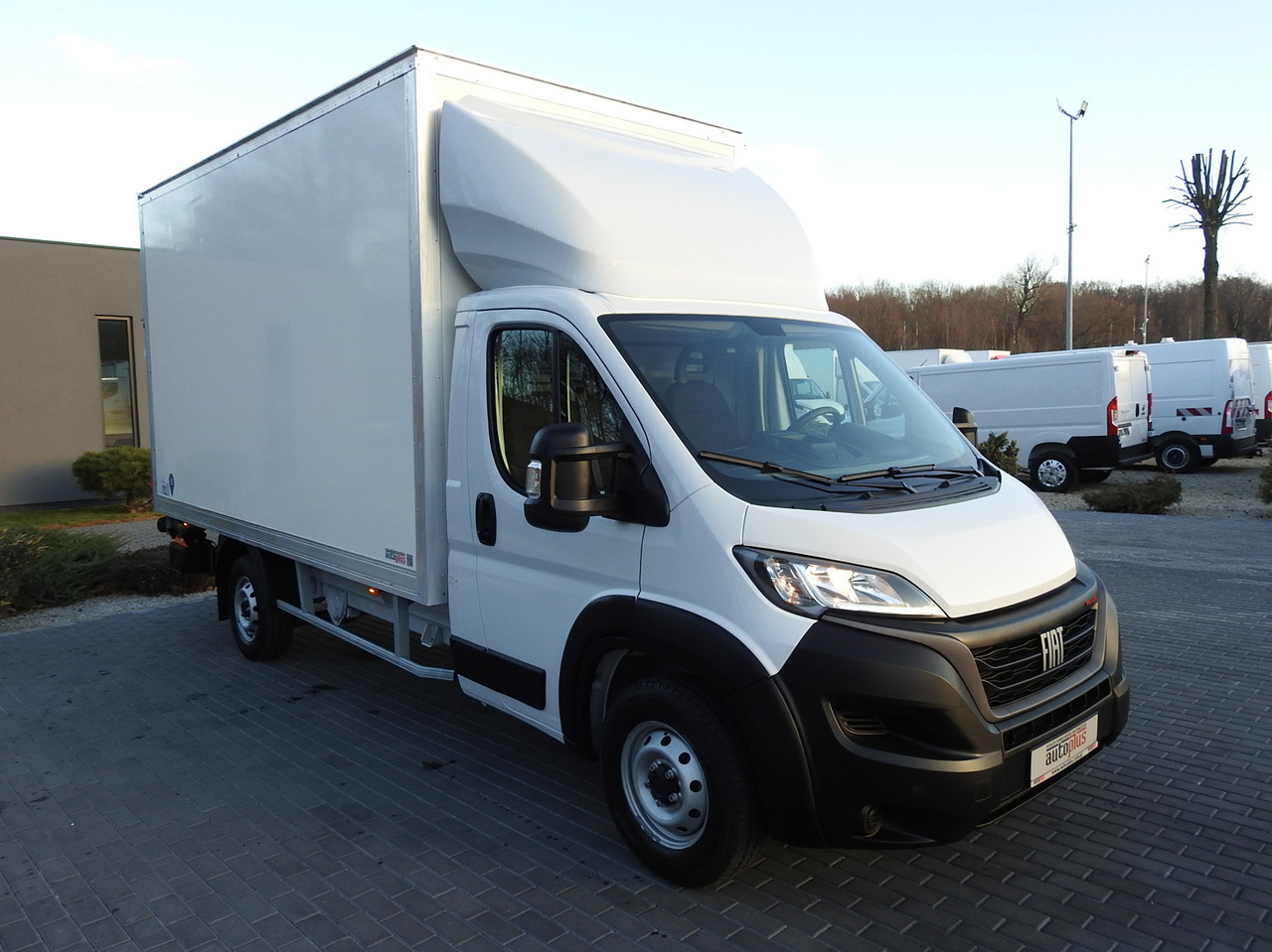 FIAT DUCATO BOX LIFT 8 PALLETS CRUISE CONTROL AIR CONDITIONING 180HP - Koffer Transporter: das Bild 4 FIAT DUCATO BOX LIFT 8 PALLETS CRUISE CONTROL AIR CONDITIONING 180HP - Koffer Transporter: das Bild 4