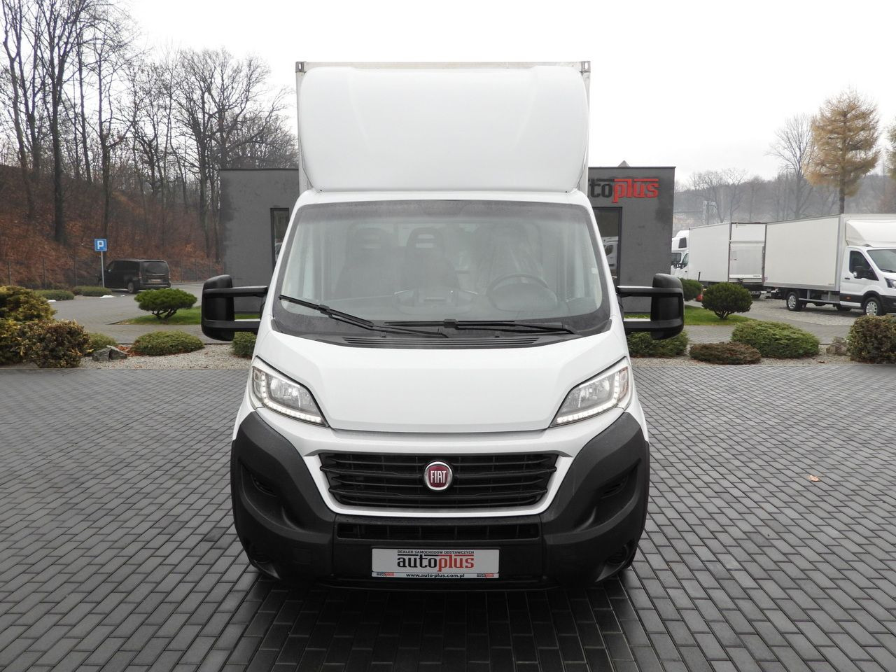 FIAT DUCATO BOX LIFT 8 PALLETS CRUISE CONTROL NAVIGATION LED LIGHTS AIR CONDITIONING 130HP - Koffer Transporter: das Bild 5 FIAT DUCATO BOX LIFT 8 PALLETS CRUISE CONTROL NAVIGATION LED LIGHTS AIR CONDITIONING 130HP - Koffer Transporter: das Bild 5