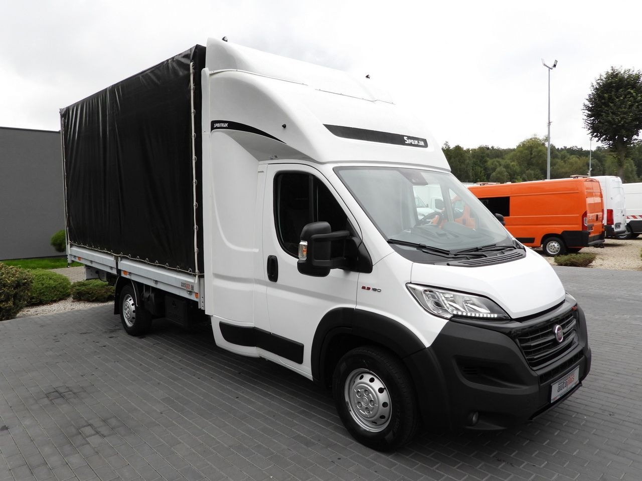 FIAT DUCATO TARPAULIN 9 PALLETS CRUISE CONTROL LED LIGHTS PNEUMATICS AIR CONDITIONING 180HP - Planen Transporter: das Bild 4 FIAT DUCATO TARPAULIN 9 PALLETS CRUISE CONTROL LED LIGHTS PNEUMATICS AIR CONDITIONING 180HP - Planen Transporter: das Bild 4