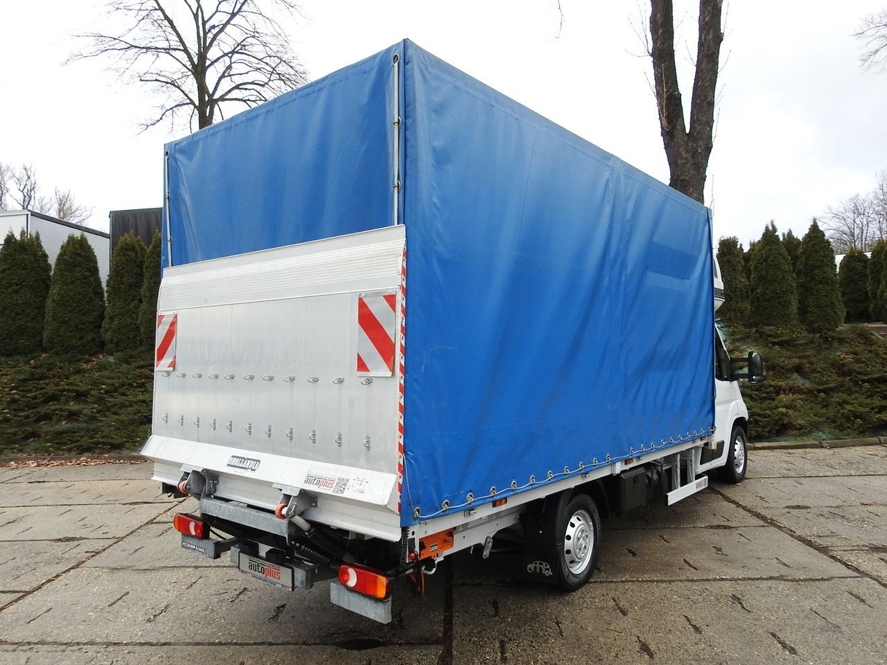 FIAT DUCATO TARPAULIN LIFT 9 PALLETS WEBASTO CRUISE CONTROL A/C LED LAMP 180HP - Planen Transporter: das Bild 3 FIAT DUCATO TARPAULIN LIFT 9 PALLETS WEBASTO CRUISE CONTROL A/C LED LAMP 180HP - Planen Transporter: das Bild 3
