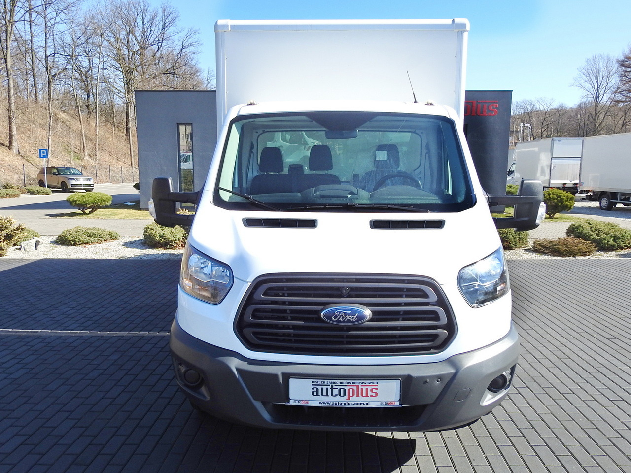FORD TRANSIT BOX LIFT 8 PALLETS TWIN WHEELS AIR CONDITIONING 130HP - Koffer Transporter: das Bild 5 FORD TRANSIT BOX LIFT 8 PALLETS TWIN WHEELS AIR CONDITIONING 130HP - Koffer Transporter: das Bild 5