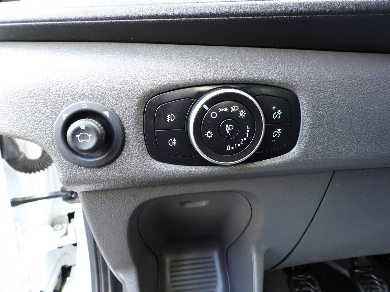 Kipper Transporter FORD TRANSIT TIPPER CRUISE CONTROL LED LIGHTS TWIN WHEELS AIR CONDITIONING  130HP: das Bild 29