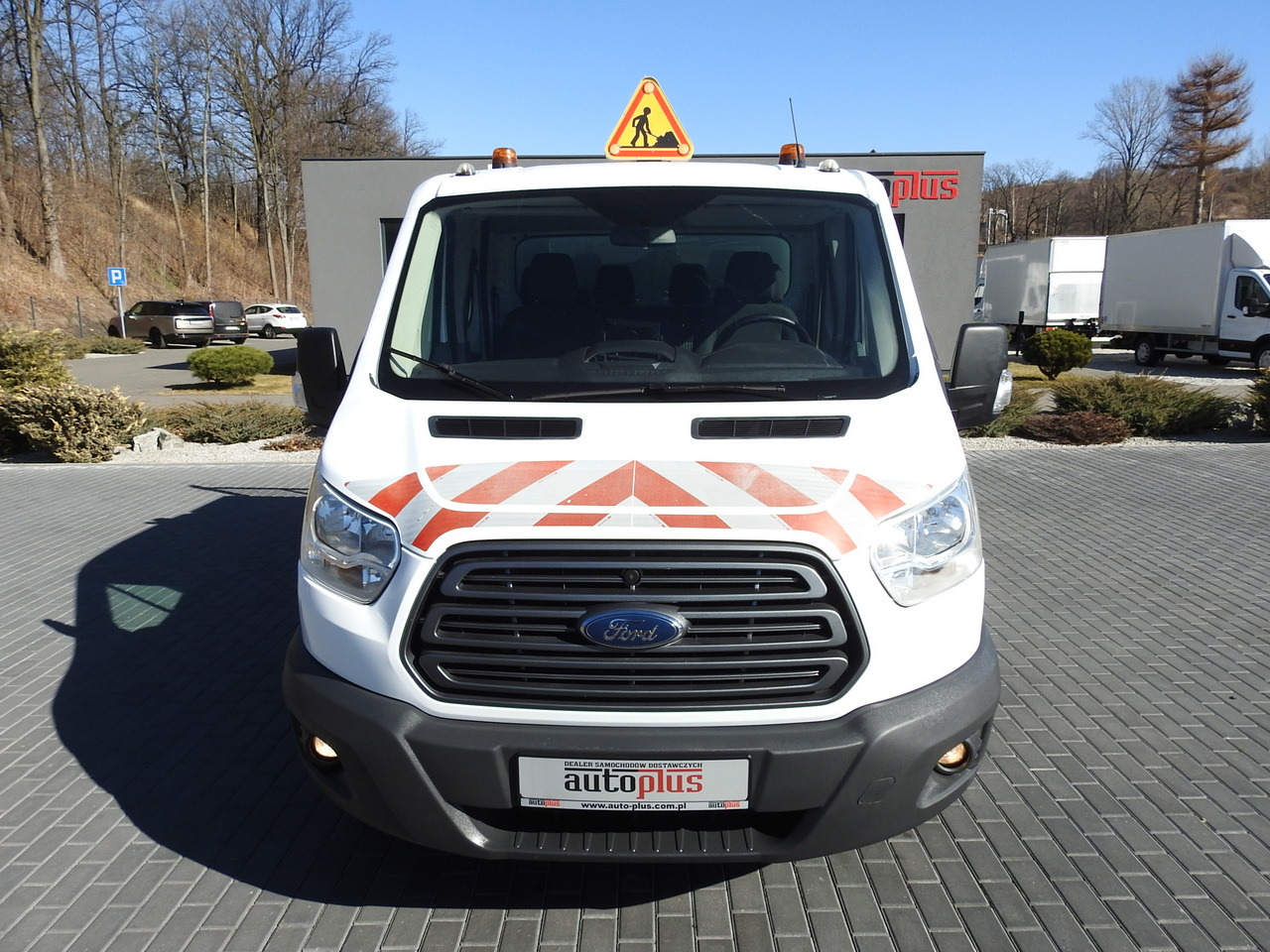 FORD TRANSIT TIPPER DOUBLE CABIN DOKA 6 SEATS CRUISE CONTROL AIR CONDITIONING 130HP - Kipper Transporter: das Bild 5 FORD TRANSIT TIPPER DOUBLE CABIN DOKA 6 SEATS CRUISE CONTROL AIR CONDITIONING 130HP - Kipper Transporter: das Bild 5