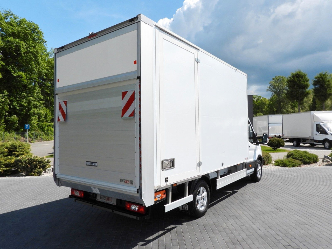 Ford TRANSIT KOFFER AUFZUG 8 PALETTEN TEMPOMAT - Koffer Transporter: das Bild 3 Ford TRANSIT KOFFER AUFZUG 8 PALETTEN TEMPOMAT - Koffer Transporter: das Bild 3