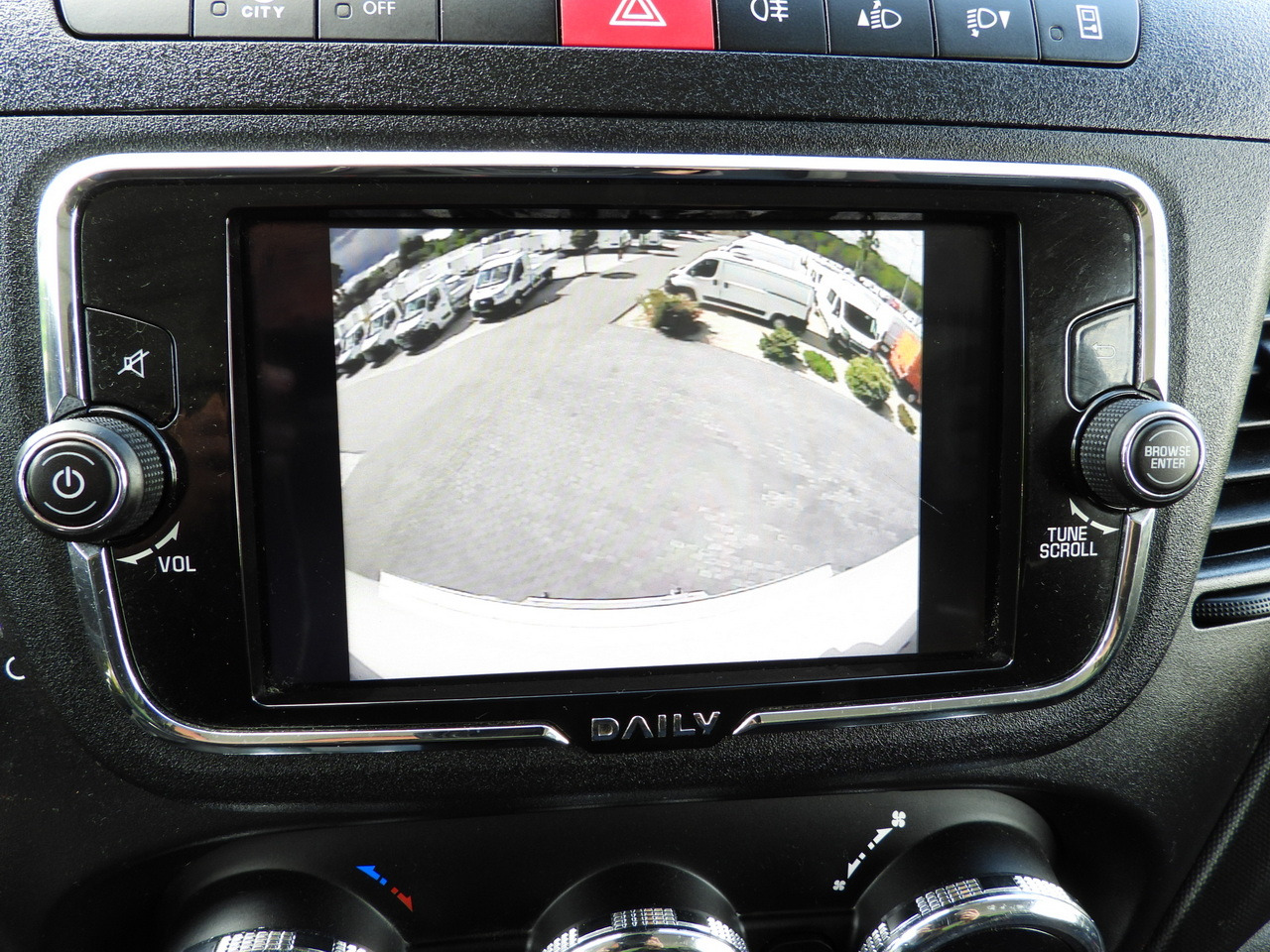 Koffer Transporter IVECO DAILY 35C16 BOX LIFT 8 PALLETS CRUISE CONTROL TWIN WHEELS AIR CONDITIONING  160HP: das Bild 39