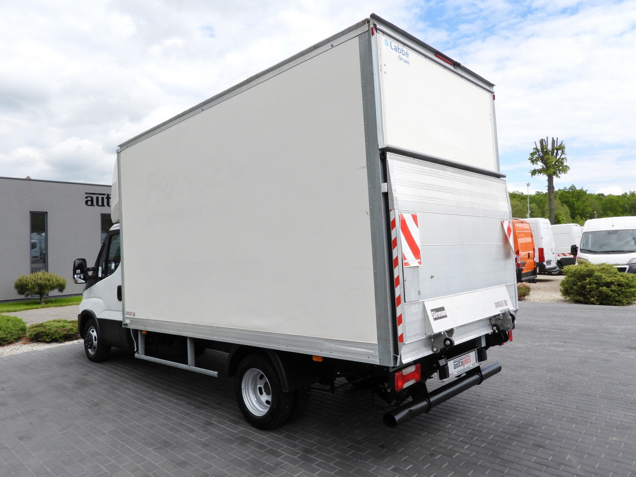 Koffer Transporter IVECO DAILY 35C16 BOX LIFT 8 PALLETS CRUISE CONTROL TWIN WHEELS AIR CONDITIONING  160HP: das Bild 10