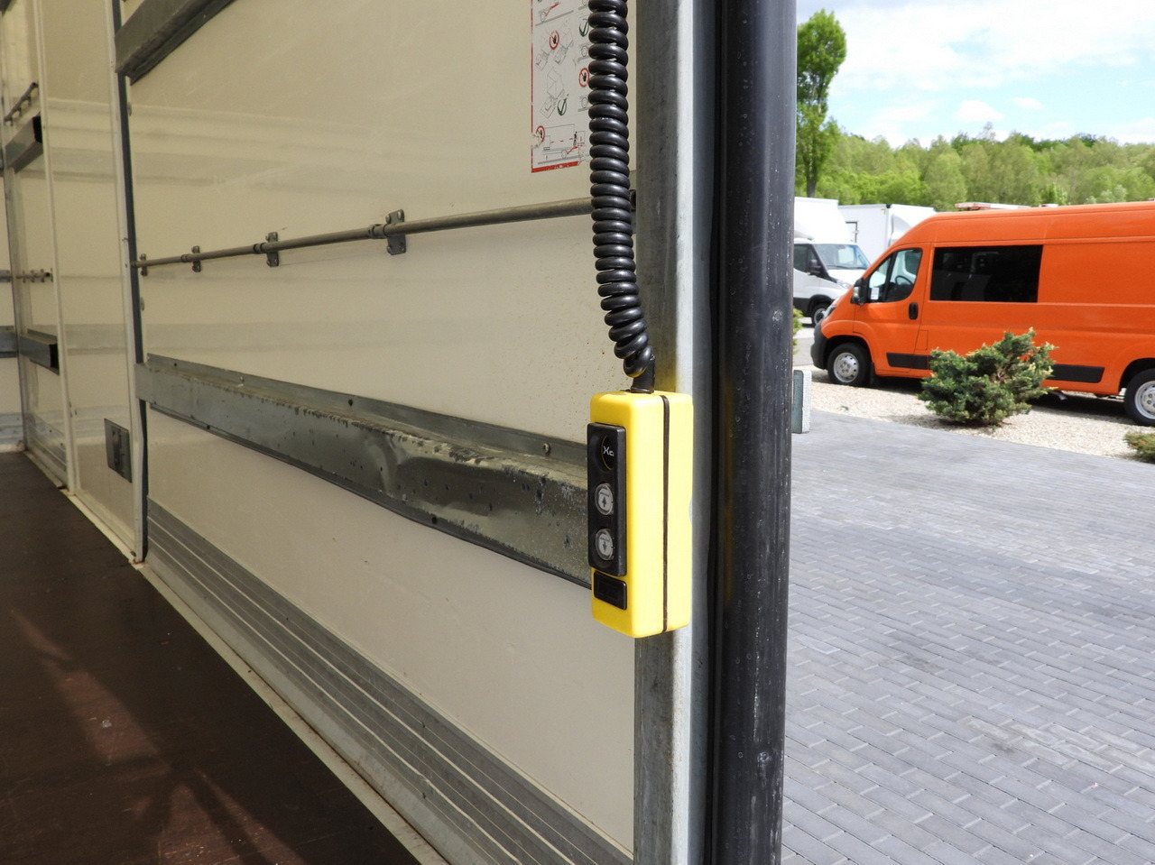 Koffer Transporter IVECO DAILY 35C16 BOX LIFT 8 PALLETS CRUISE CONTROL TWIN WHEELS AIR CONDITIONING  160HP: das Bild 23