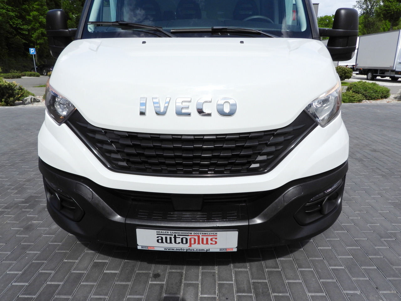 Koffer Transporter IVECO DAILY 35C16 BOX LIFT 8 PALLETS CRUISE CONTROL TWIN WHEELS AIR CONDITIONING  160HP: das Bild 15