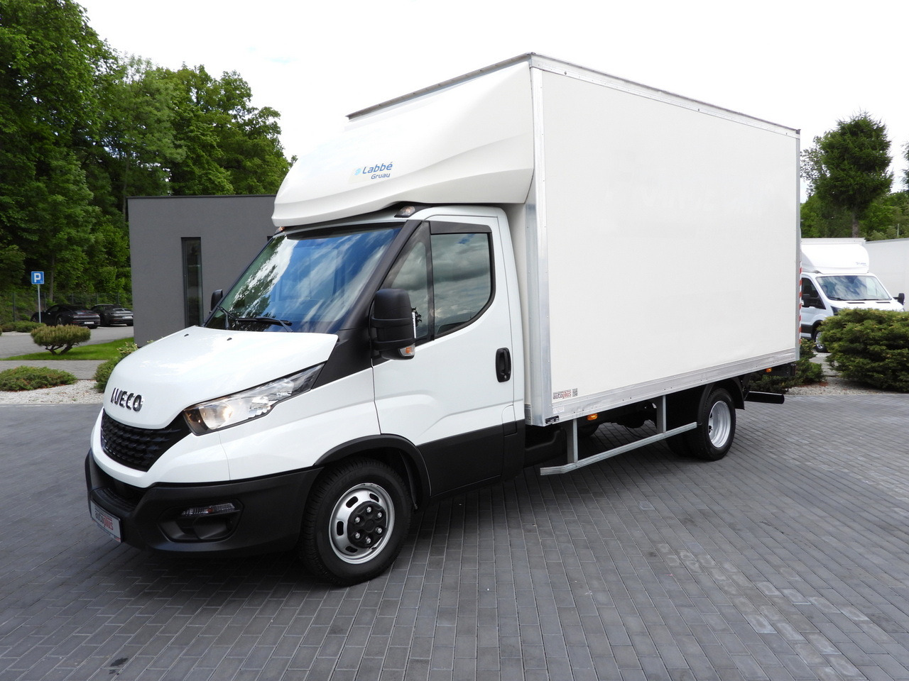 Koffer Transporter IVECO DAILY 35C16 BOX LIFT 8 PALLETS CRUISE CONTROL TWIN WHEELS AIR CONDITIONING  160HP: das Bild 18