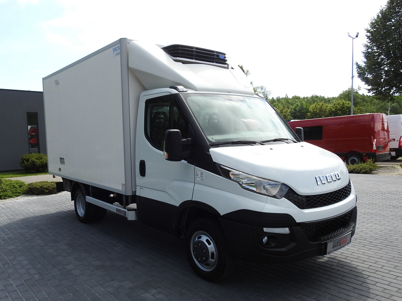 IVECO DAILY 35S15 REGRIGERATOR BOX -12*C 8 PALLETS CRUISE CONTROL TWIN WHEELS AIR CONDITIONING 150HP - Kühltransporter: das Bild 4 IVECO DAILY 35S15 REGRIGERATOR BOX -12*C 8 PALLETS CRUISE CONTROL TWIN WHEELS AIR CONDITIONING 150HP - Kühltransporter: das Bild 4