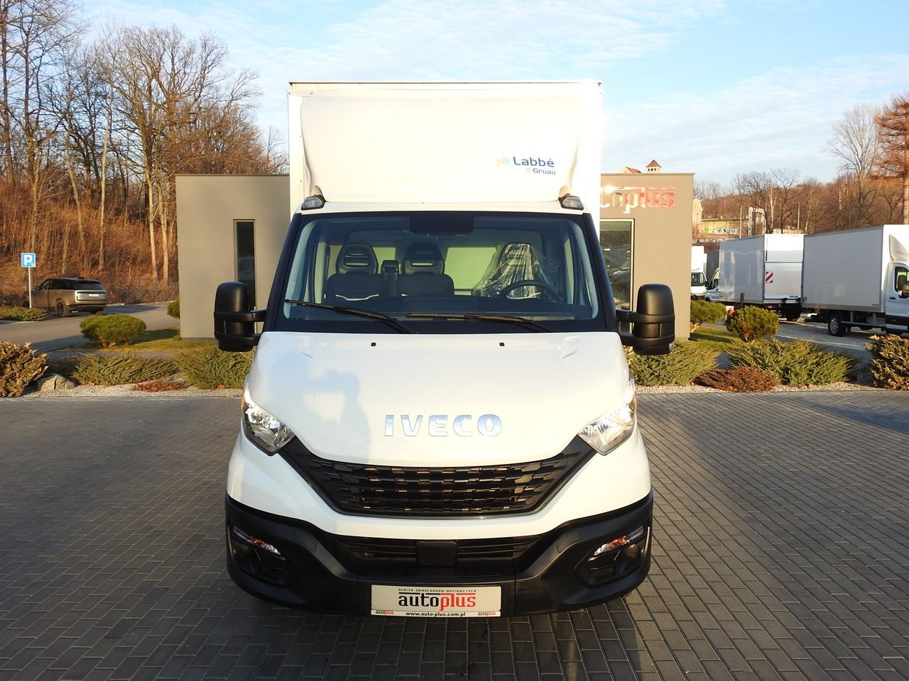 IVECO DAILY 35S16 BOX LIFT 8 PALLETS CRUISE CONTROL AIR CONDITIONING TWIN WHEELS 160HP - Koffer Transporter: das Bild 5 IVECO DAILY 35S16 BOX LIFT 8 PALLETS CRUISE CONTROL AIR CONDITIONING TWIN WHEELS 160HP - Koffer Transporter: das Bild 5